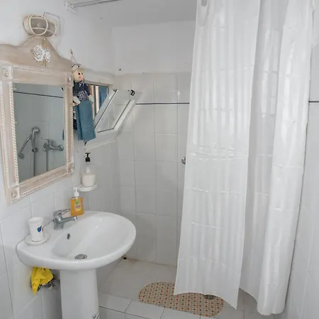 Markos' House Agiassos